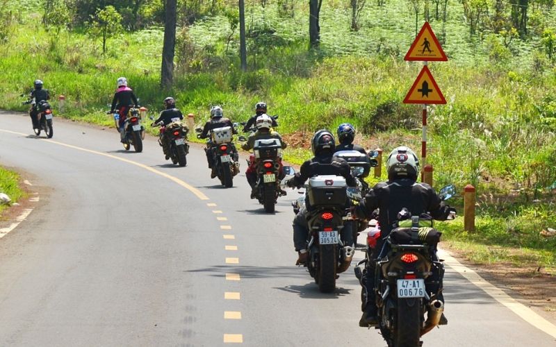 tiêu chí chọn đơn vị tour xe máy nước ngoài