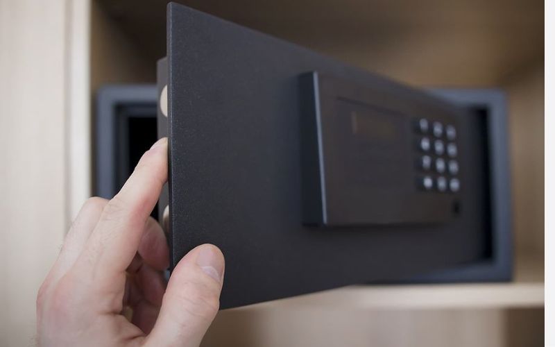 Dấu hiệu nhận biết két sắt điện tử sắp hết pin