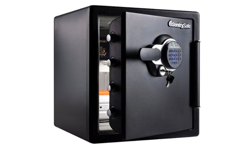 Pin két sắt điện tử dùng được bao lâu